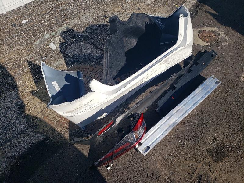 Фото 12 - TOYOTA CAMRY