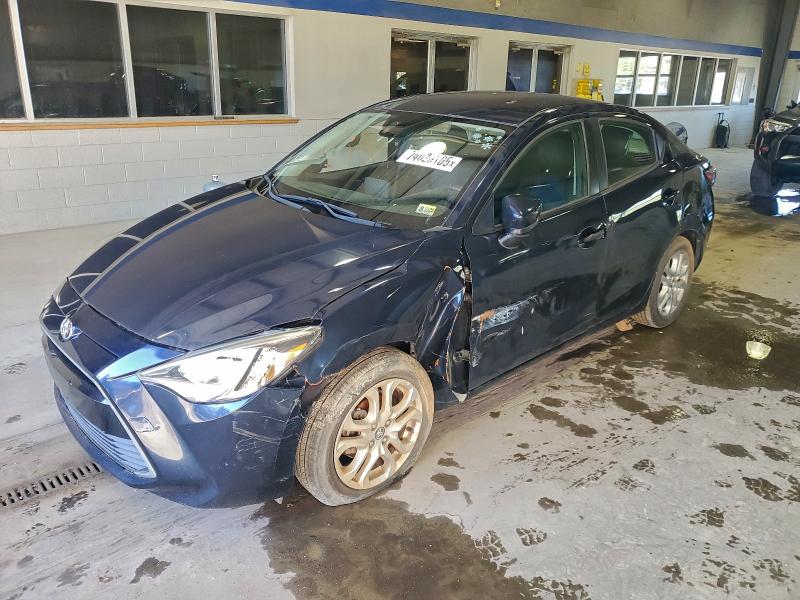 Фото 1 - TOYOTA YARIS