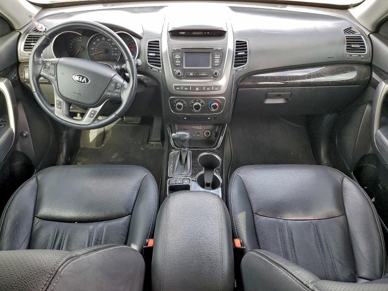 Фото 8 - KIA SORENTO