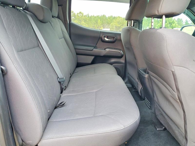 Фото 10 - TOYOTA TACOMA