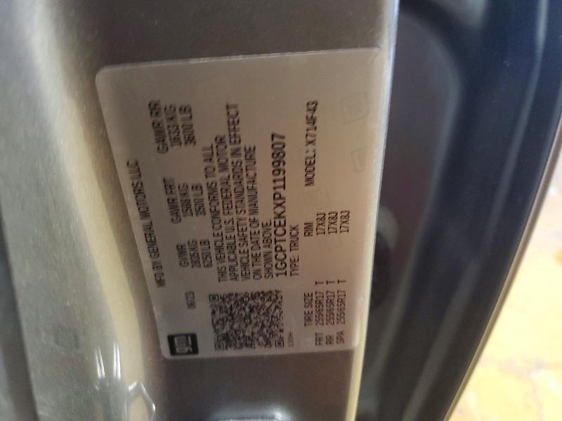 Фото 12 - CHEVROLET COLORADO