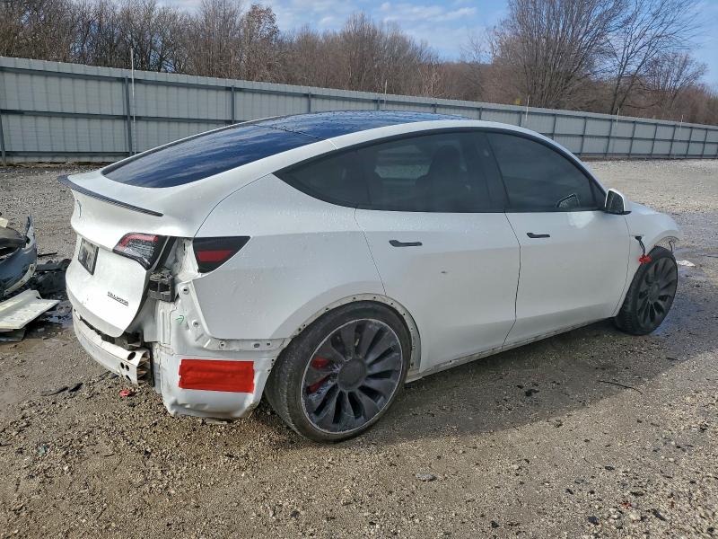 Фото 3 - TESLA MODEL Y