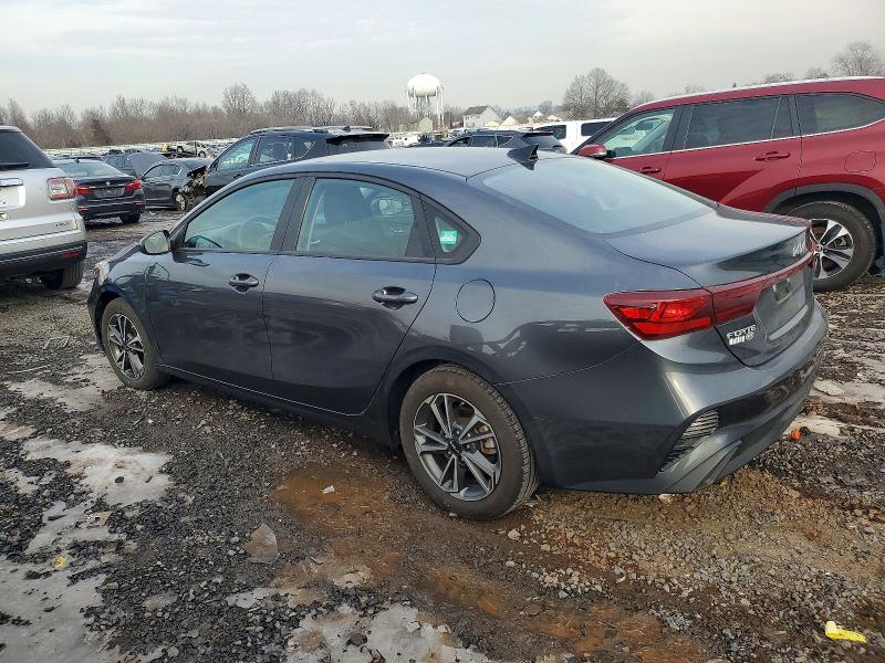 Фото 2 - KIA FORTE