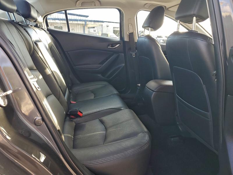 Фото 10 - MAZDA 3