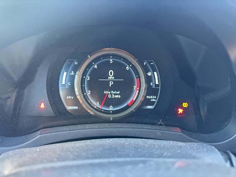 Фото 8 - LEXUS IS