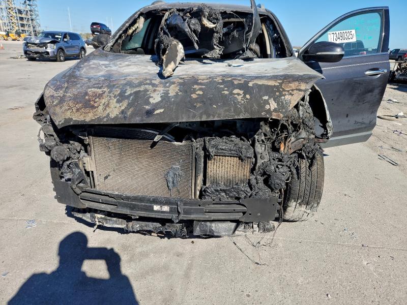 Фото 12 - KIA SORENTO