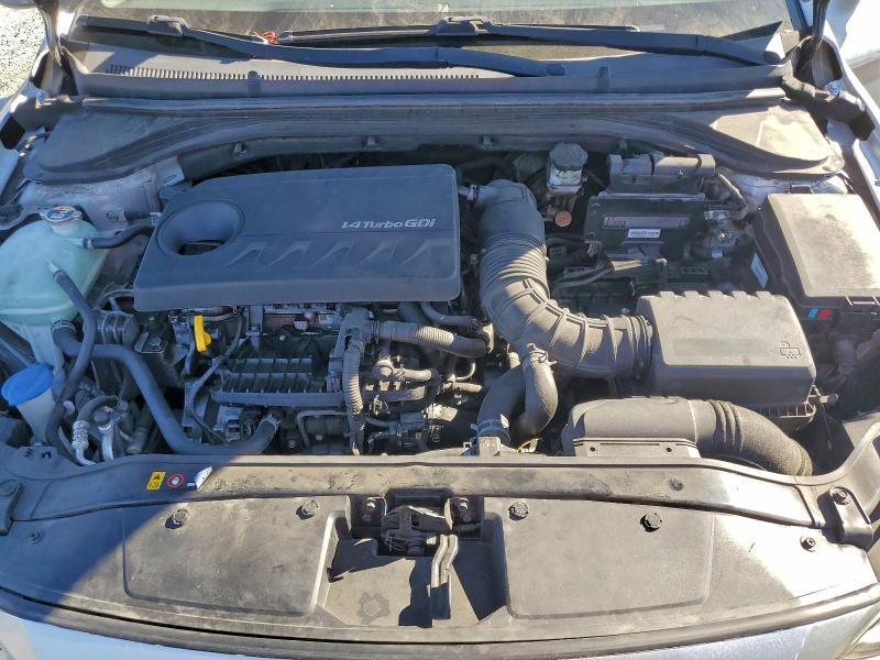 Фото 11 - HYUNDAI ELANTRA