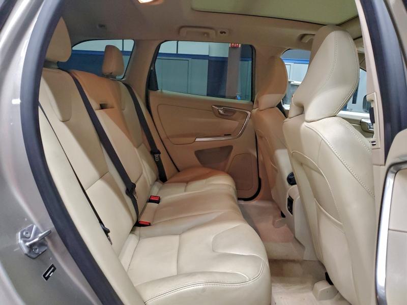 Фото 11 - VOLVO XC60