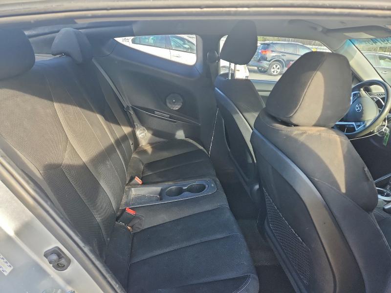 Фото 10 - HYUNDAI VELOSTER