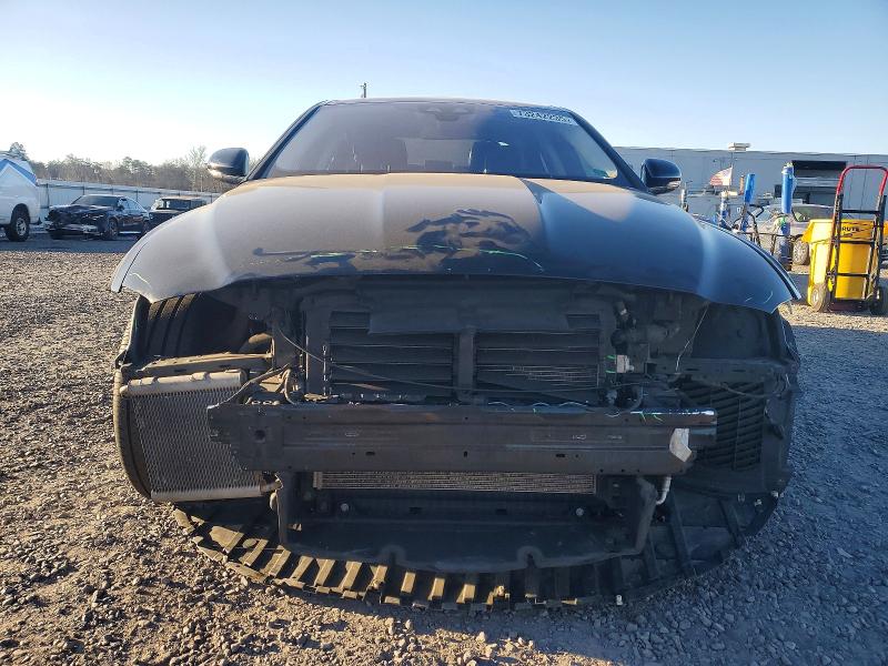 Фото 5 - JAGUAR XE