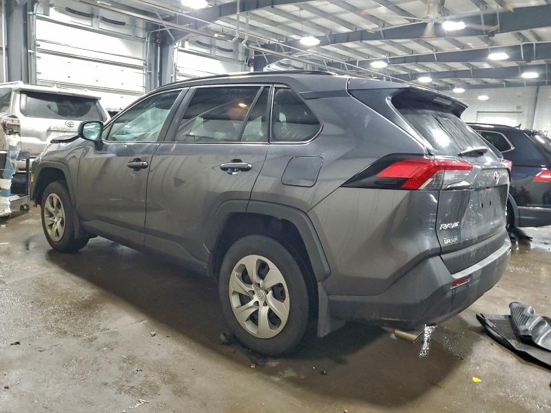 Фото 2 - TOYOTA RAV4