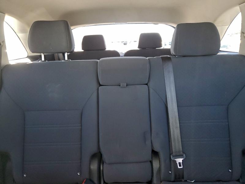 Фото 10 - KIA SORENTO