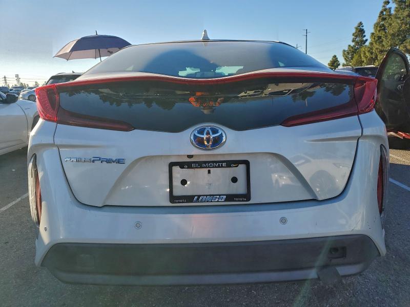 Фото 6 - TOYOTA PRIUS