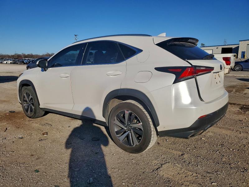 Фото 2 - LEXUS NX