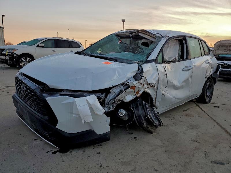 Фото 1 - TOYOTA COROLLA CR