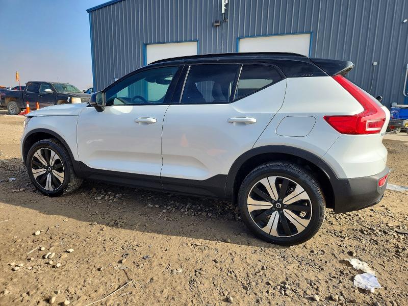 Фото 2 - VOLVO XC40