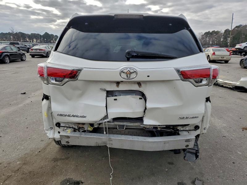 Фото 6 - TOYOTA HIGHLANDER