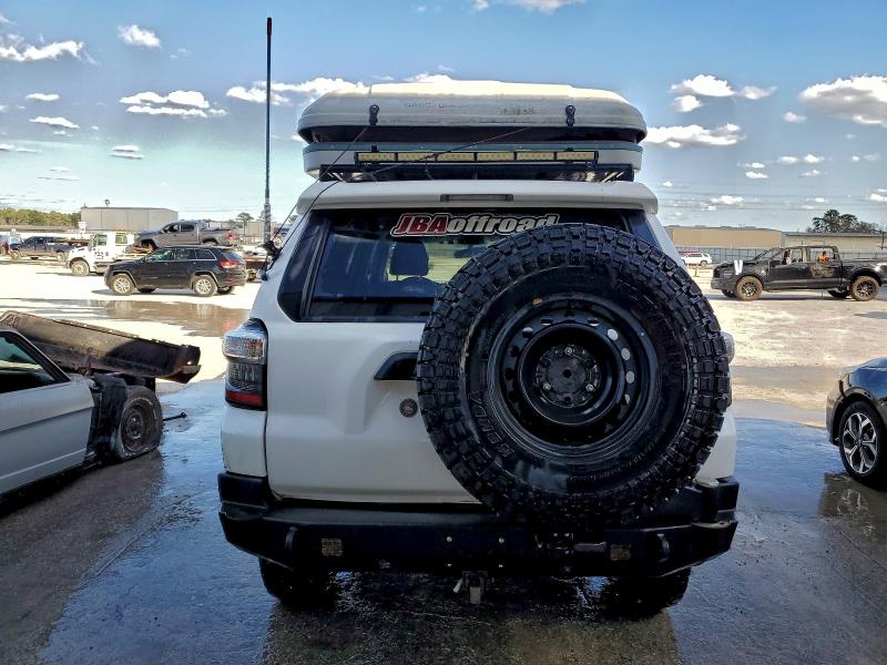 Фото 6 - TOYOTA 4RUNNER