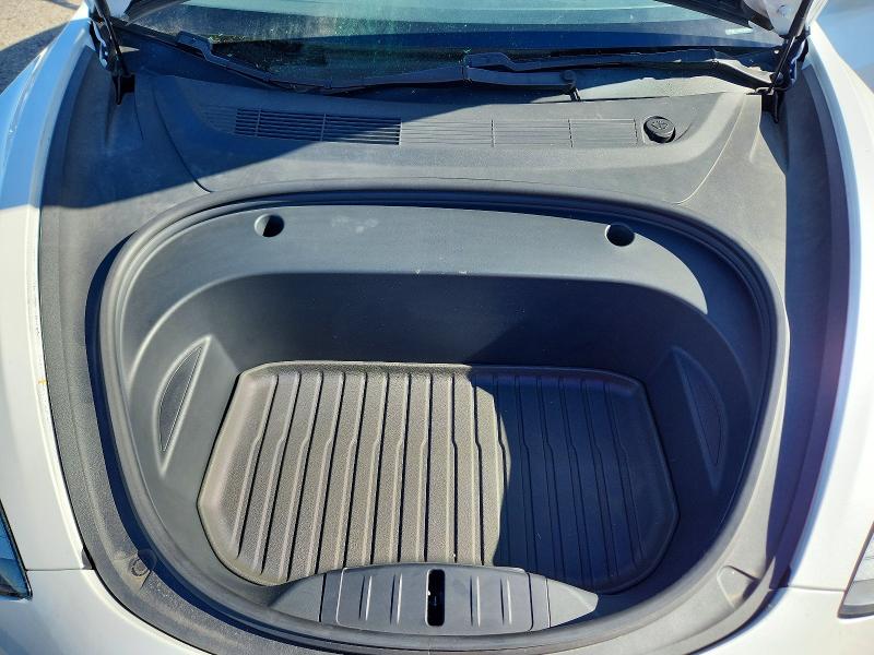 Фото 11 - TESLA MODEL 3