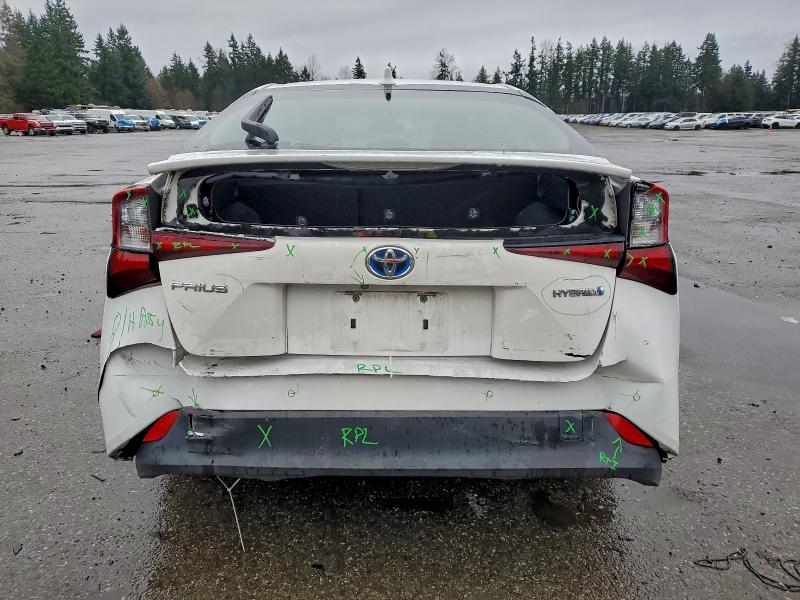 Фото 6 - TOYOTA PRIUS