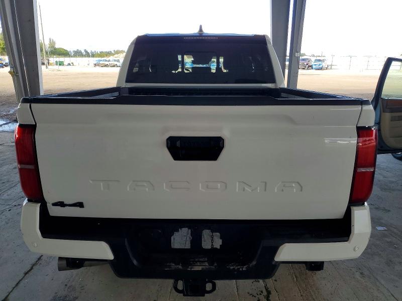 Фото 6 - TOYOTA TACOMA