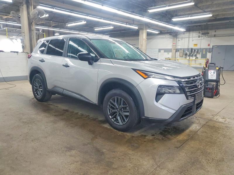 Фото 4 - NISSAN ROGUE