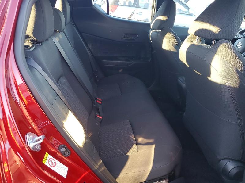 Фото 10 - TOYOTA C-HR