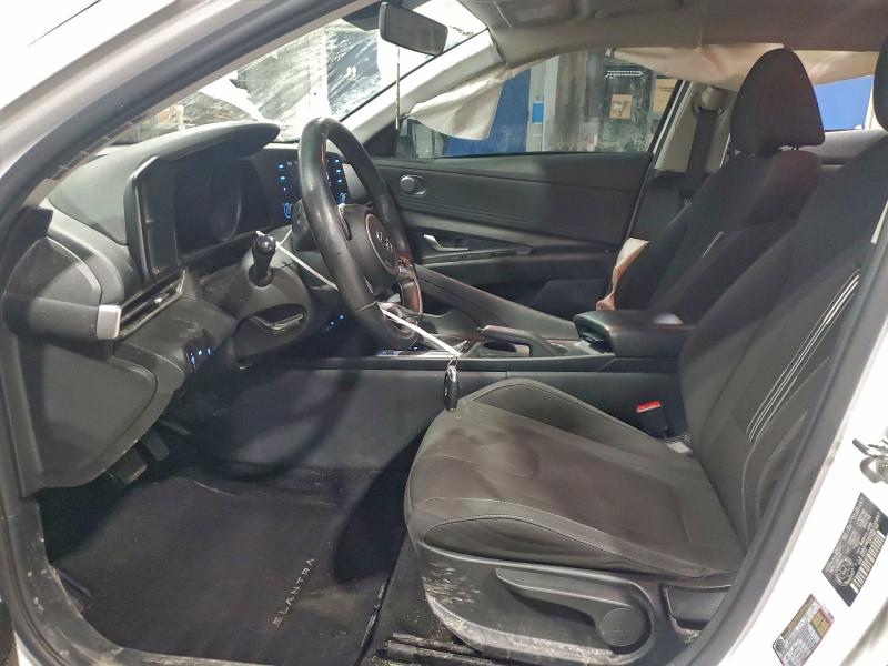 Фото 7 - HYUNDAI ELANTRA