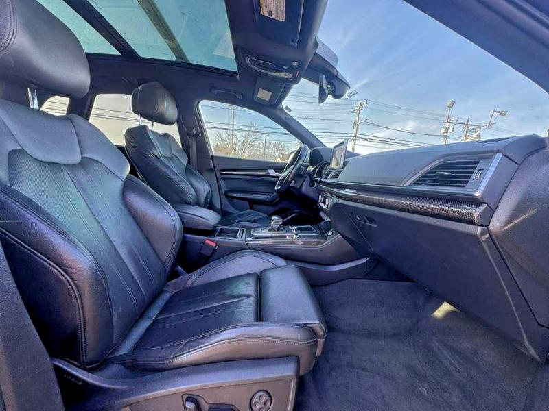 Фото 5 - AUDI SQ5