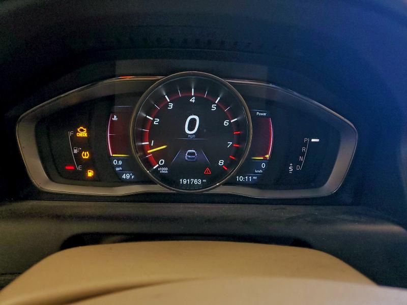 Фото 9 - VOLVO XC60