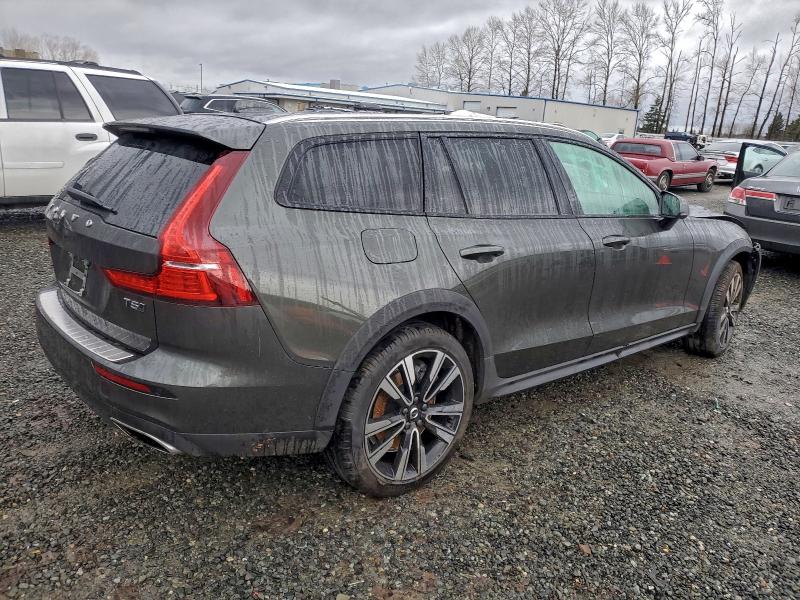 Фото 3 - VOLVO V60