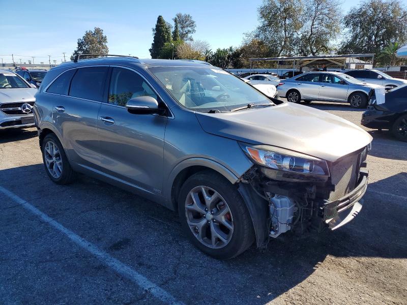 Фото 4 - KIA SORENTO