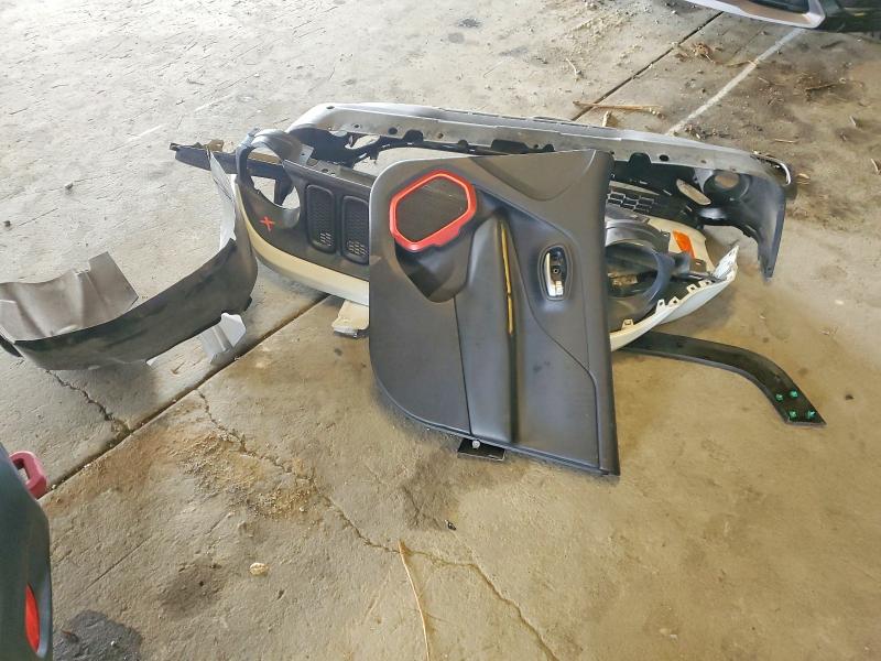 Фото 12 - JEEP RENEGADE