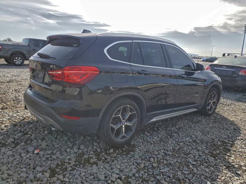 Фото 3 - BMW X1