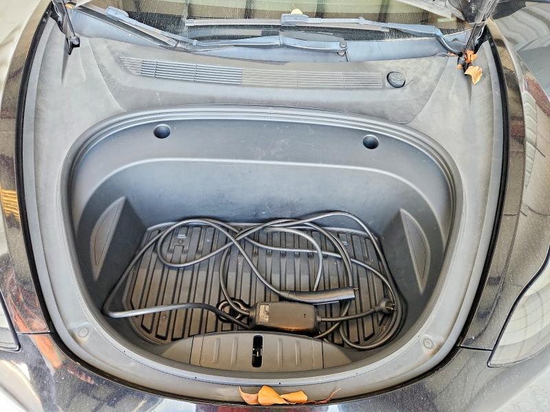 Фото 11 - TESLA MODEL 3