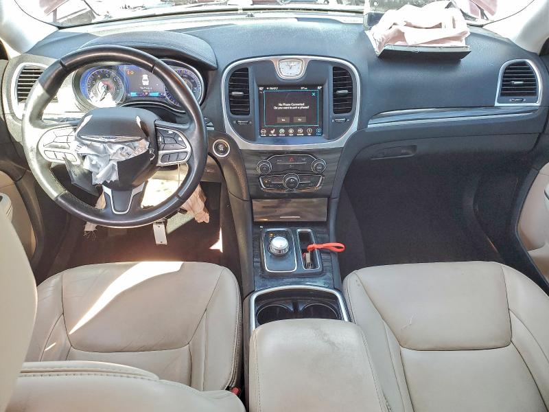 Фото 8 - CHRYSLER 300