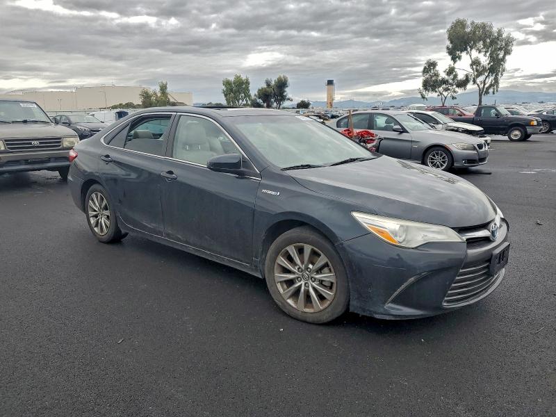 Фото 4 - TOYOTA CAMRY