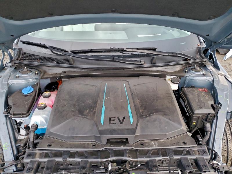 Фото 12 - HYUNDAI IONIQ