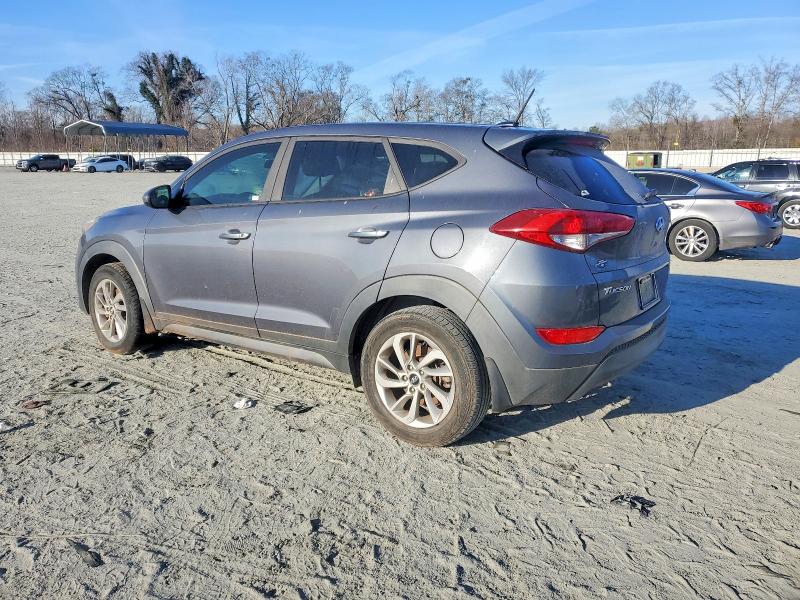 Фото 2 - HYUNDAI TUCSON