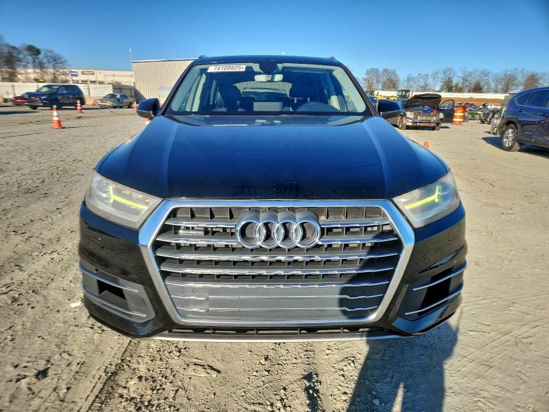 Фото 5 - AUDI Q7