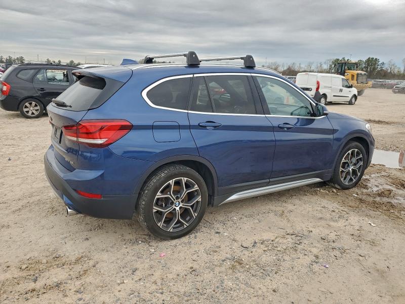 Фото 3 - BMW X1