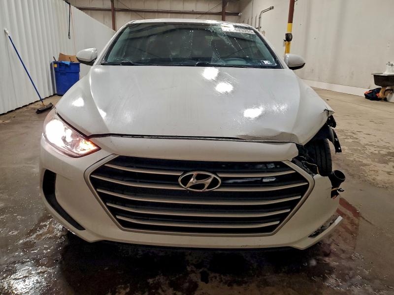 Фото 5 - HYUNDAI ELANTRA