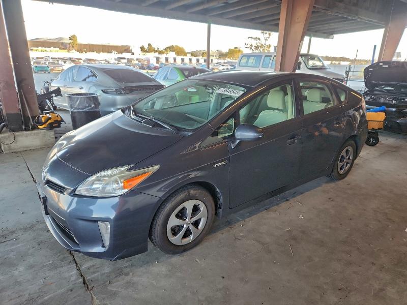 Фото 1 - TOYOTA PRIUS