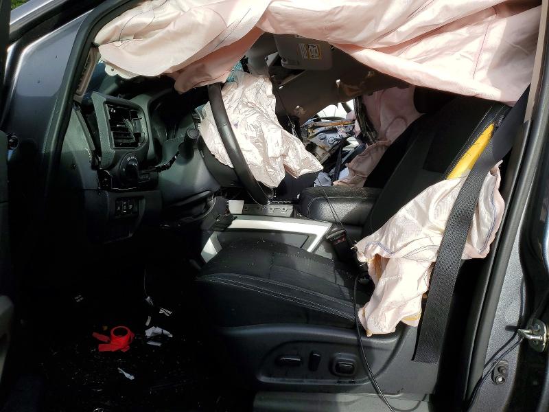 Фото 7 - NISSAN TITAN