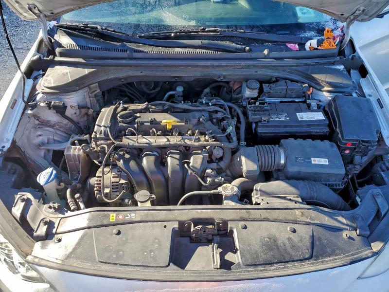 Фото 11 - HYUNDAI ELANTRA