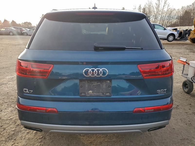 Фото 6 - AUDI Q7