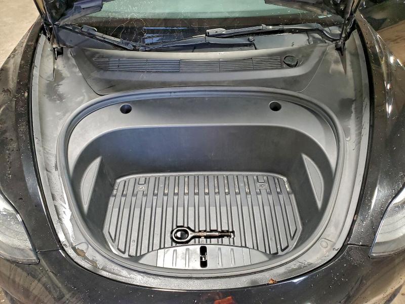 Фото 11 - TESLA MODEL 3