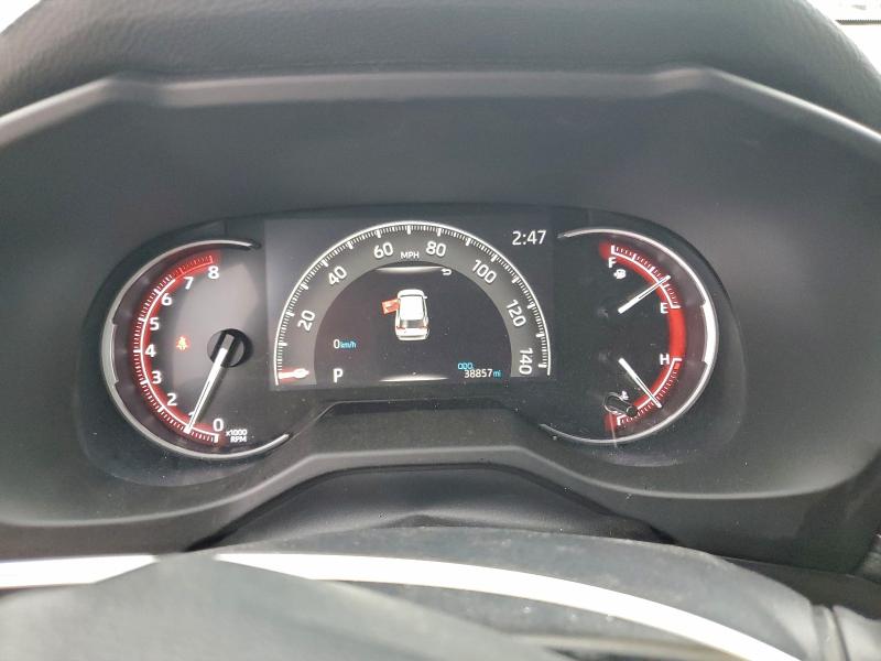 Фото 9 - TOYOTA RAV4