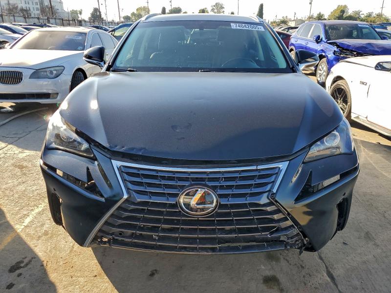 Фото 5 - LEXUS NX