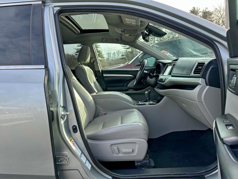 Фото 7 - TOYOTA HIGHLANDER